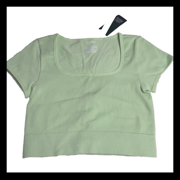 Wild Fable Women's Size M Short Sleeve Seamless Crop T-Shirt Green Neon - Picture 3 of 7